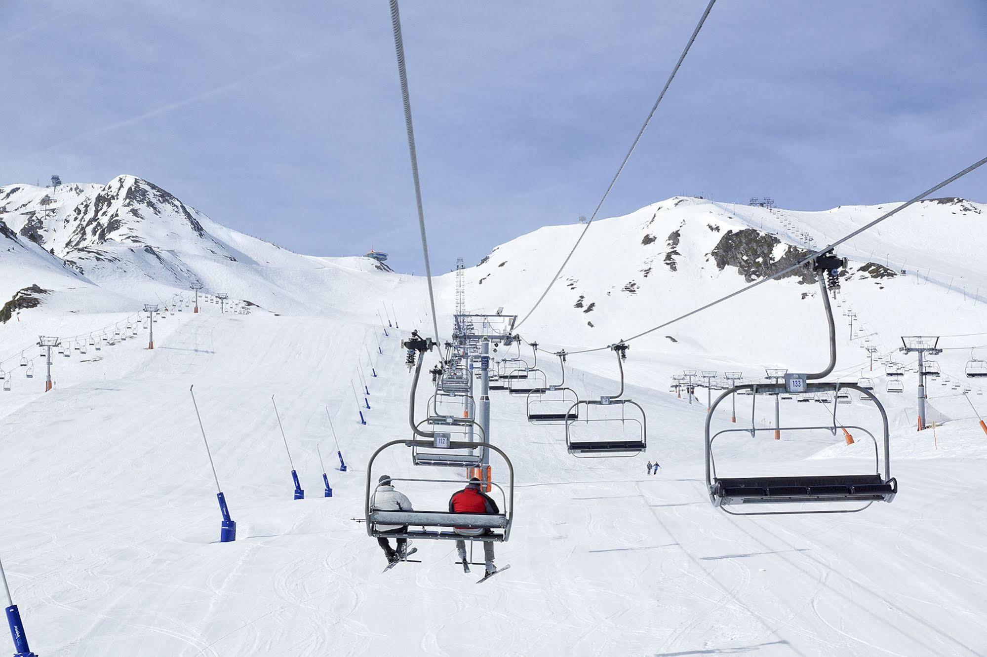 Hotel Tarter Pirineos 3000 Apts 5*